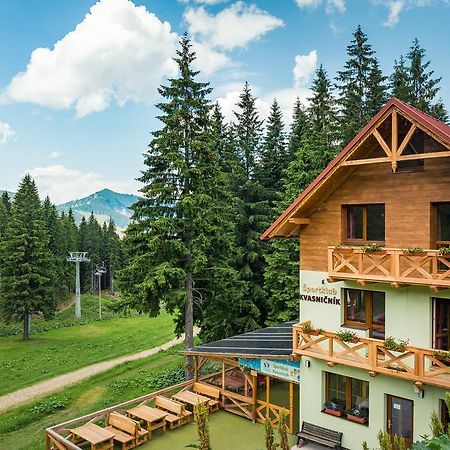 Apartments Kvasnicnik 迪马诺卡多林纳 外观 照片